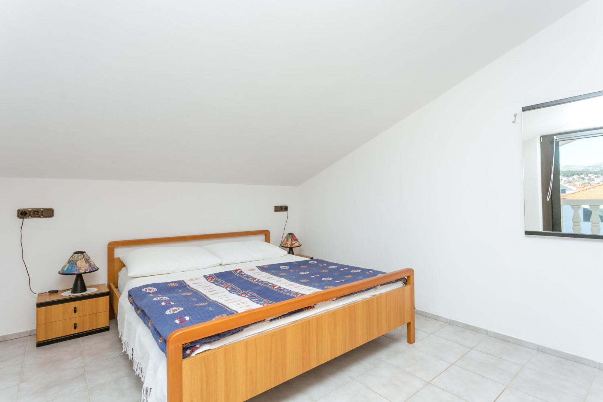Seaside Apartments With A Swimming Pool Okrug Gornji, Ciovo - 11374 Trogir Quarto foto