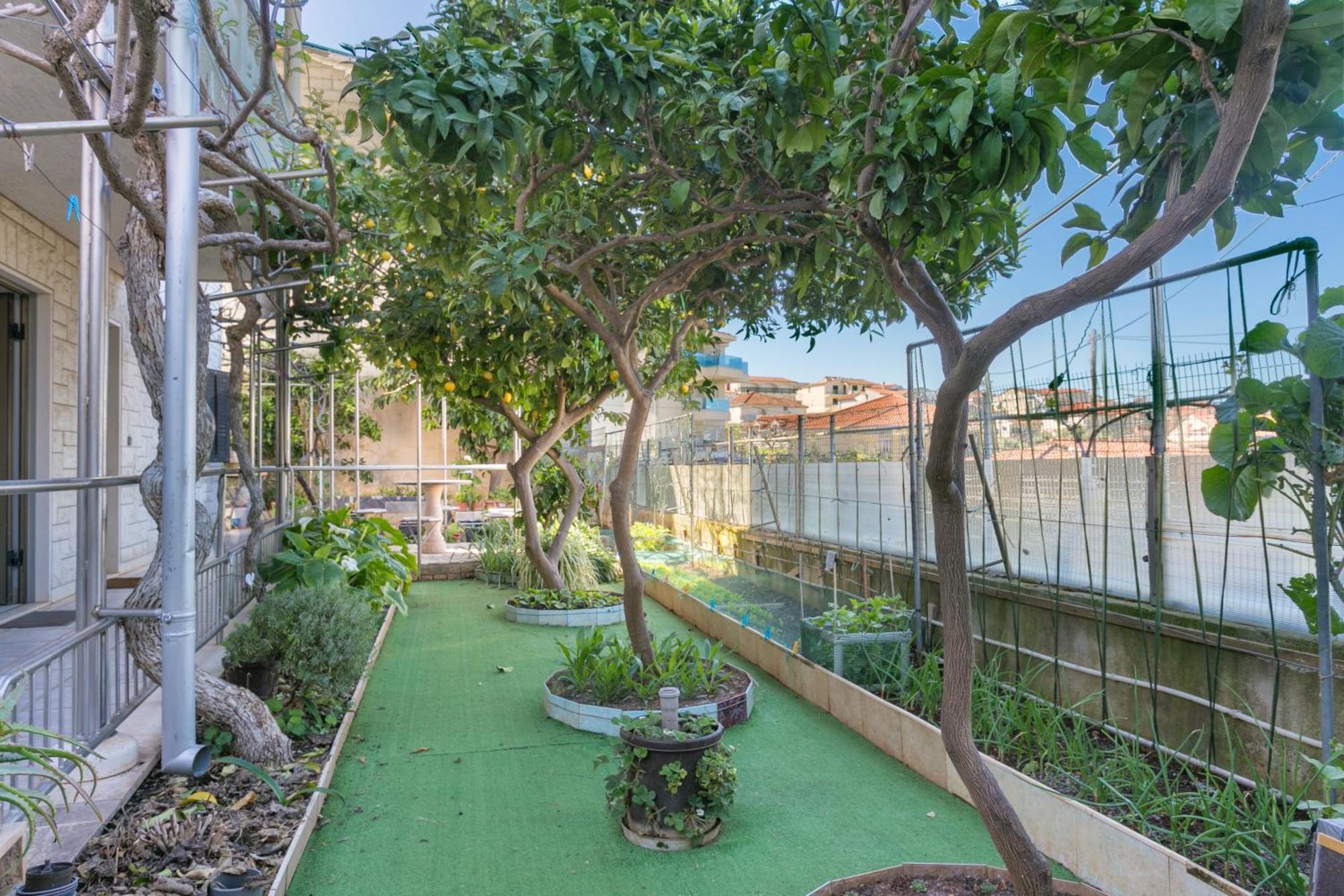 Seaside Apartments With A Swimming Pool Okrug Gornji, Ciovo - 11374 Trogir Exterior foto